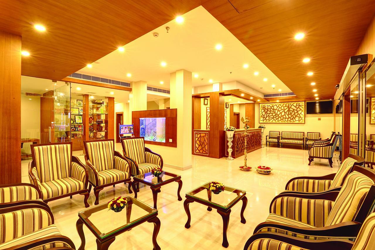 Hotel Floral Park Kottayam Exterior photo